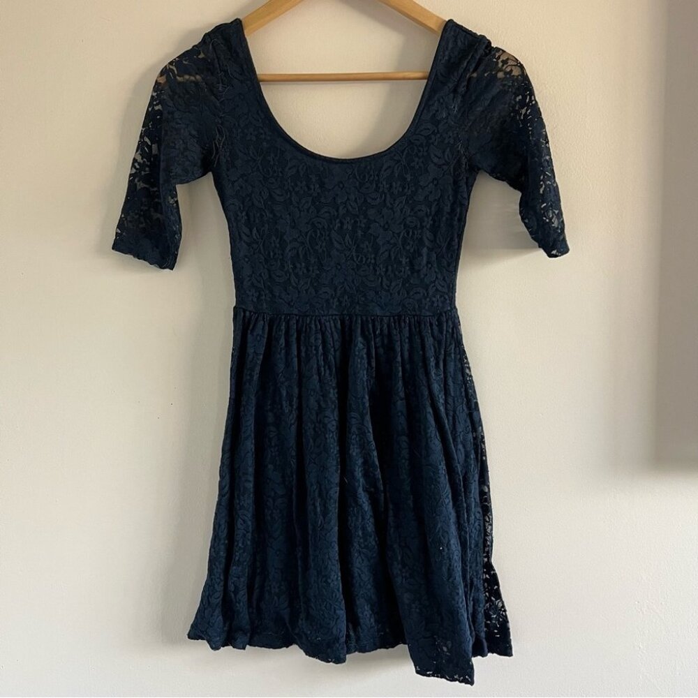 Garage | Navy Lace Dress w/ Half Sleeves